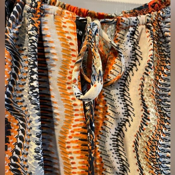 Fashion Fuse Boho Keyhole Flowy Long Sleeve Blouse Orange‎ Navy Size 1X - Picture 2 of 8